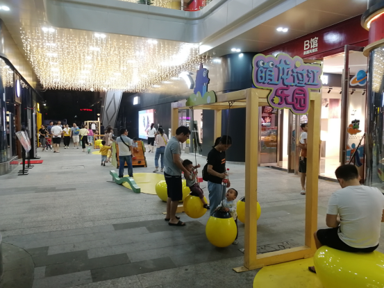  顺德奥园广场 美陈网站 美陈前沿 