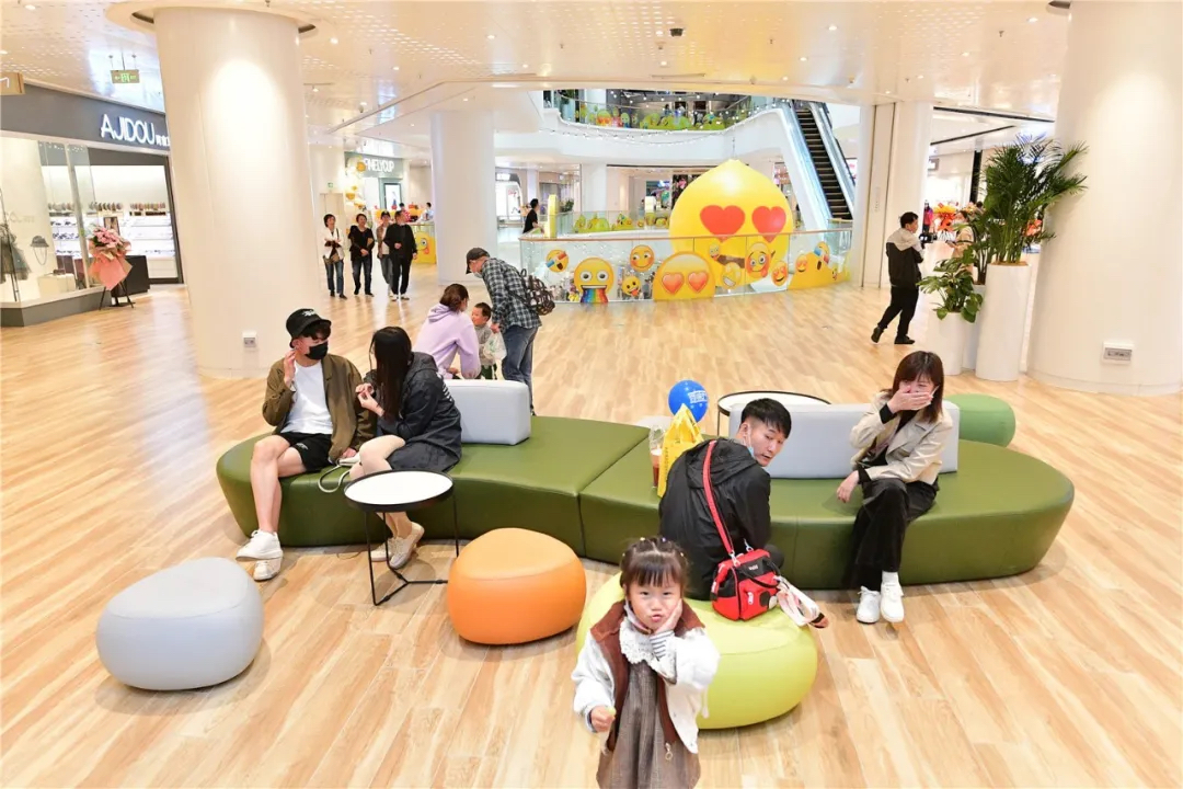 最潮IP emoji重磅打造emoji park活动策划，速来观摩打卡 美陈网站 美陈前沿 