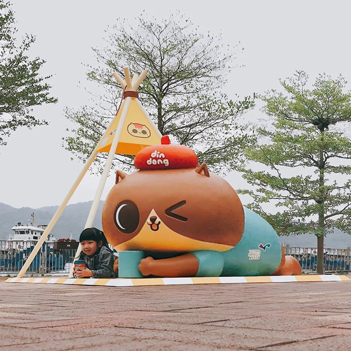 海滨公园长廊「维港癫当开心村」展示活动策划的「癫当」太好玩了 美陈网站 美陈前沿 