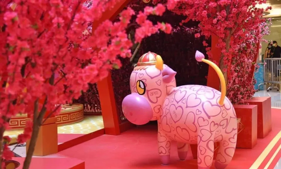 APM牛年「金牛祈福游乐园」时尚美陈活动策划兼备了艺术与互动科技 美陈网站 美陈前沿 