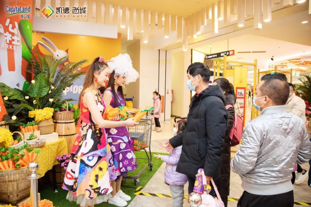 原创IP凯西兔主题街区活动策划很丰富，场景打卡更明亮有趣 美陈网站 美陈前沿 