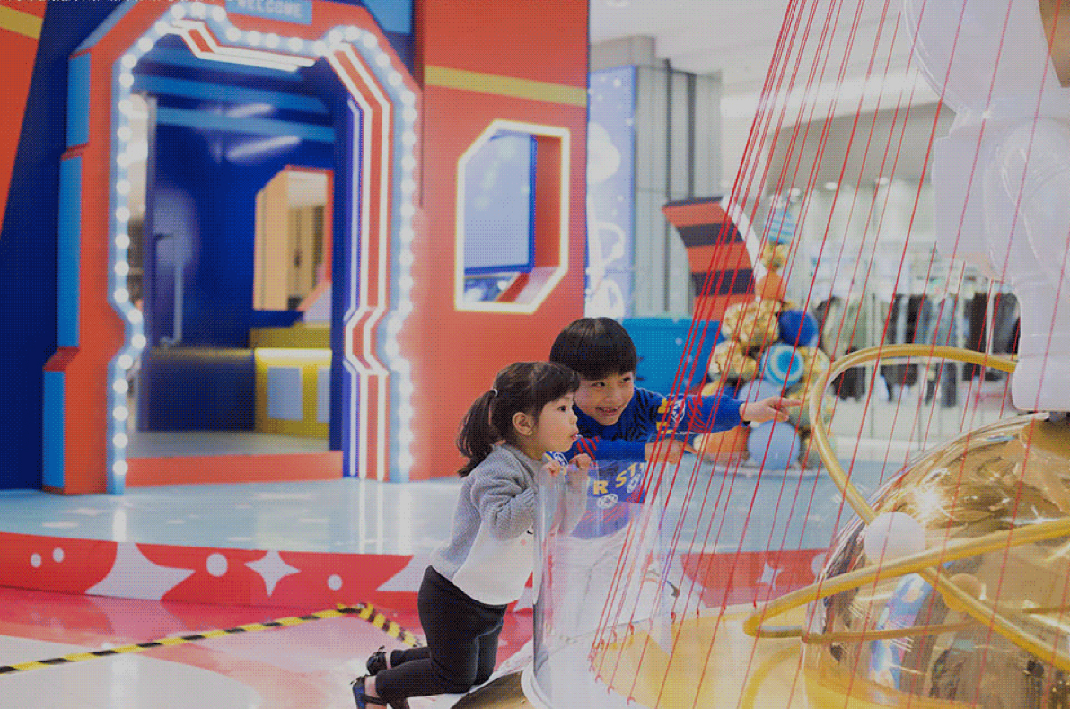 罗宾森广场今年的圣诞节主题展览活动策划已牵手太空，去遨游吧 美陈网站 美陈前沿 