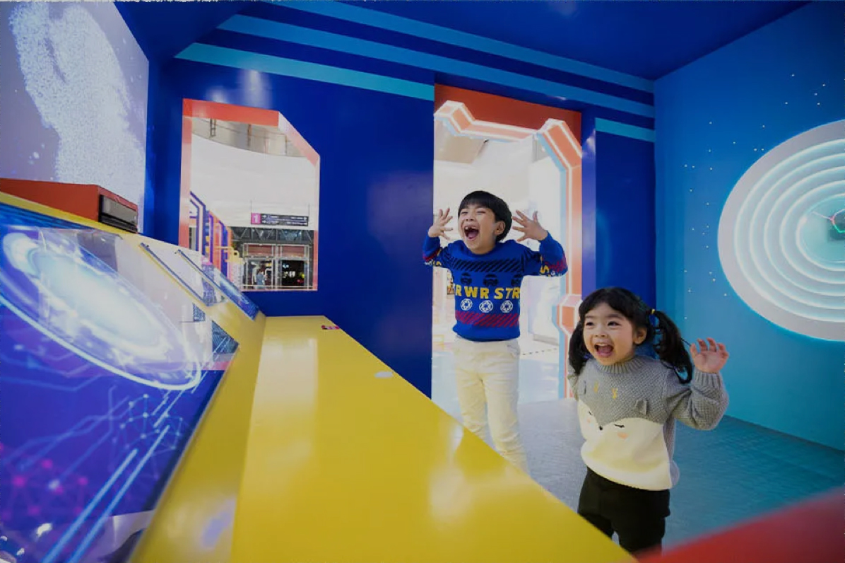 罗宾森广场今年的圣诞节主题展览活动策划已牵手太空，去遨游吧 美陈网站 美陈前沿 