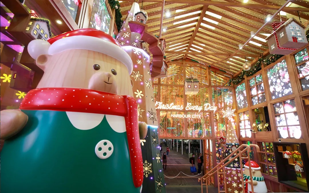 海港城圣诞艺术展览活动策划精心推出慈善圣诞熊，满满正能量 美陈网站 美陈前沿 