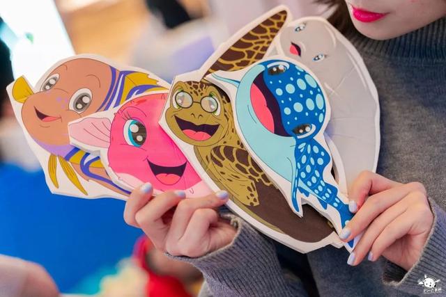 圣诞主题快闪店邀你打卡兑换愿望“亲”单，还BilingBilingBiling的 美陈网站 美陈前沿 