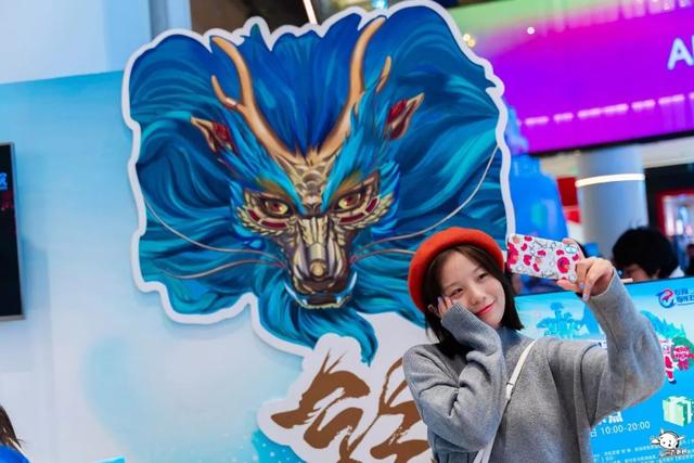 圣诞主题快闪店邀你打卡兑换愿望“亲”单，还BilingBilingBiling的 美陈网站 美陈前沿 