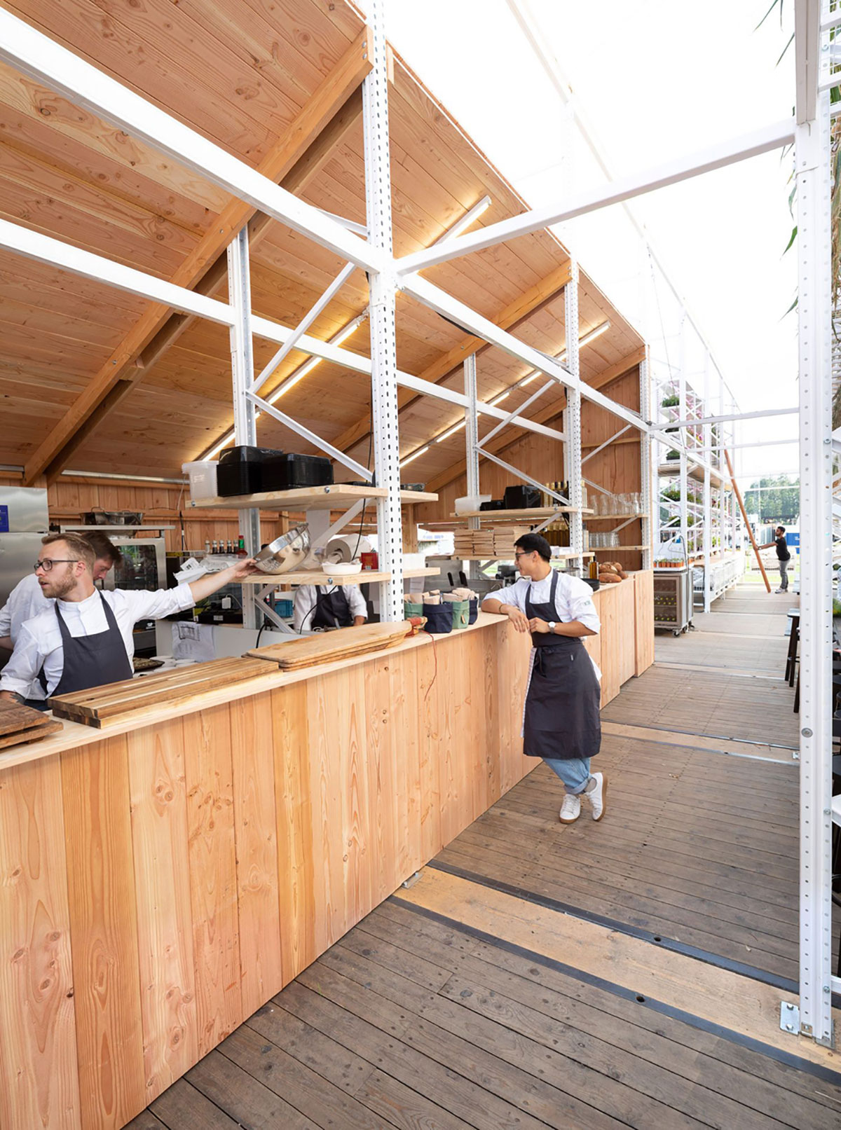 谷仓设计的快闪餐厅都是可回收的 美陈网站 美陈前沿 