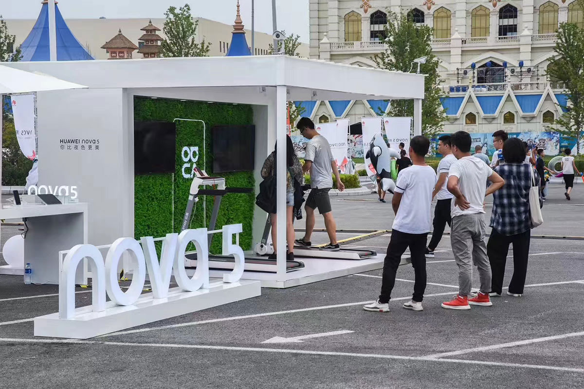 “你比夜色更美”华为nova5城市大篷车快闪店 美陈网站 美陈前沿 