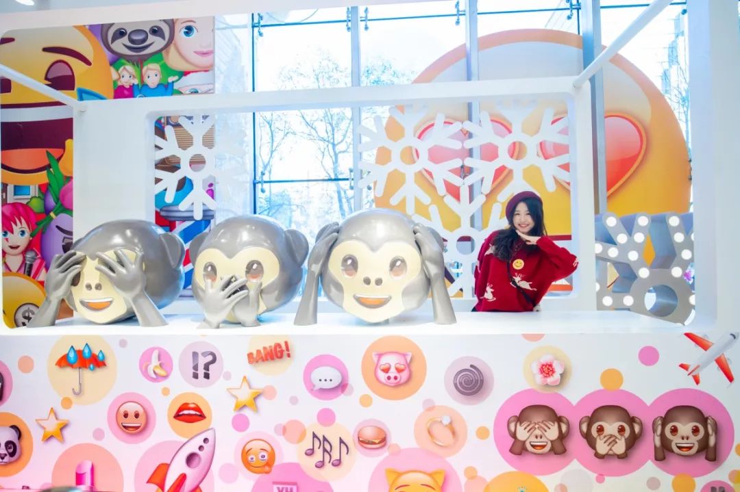 emoji快闪店带你开启一段奇乐之旅，拍照打卡都要你好看 美陈网站 美陈前沿 
