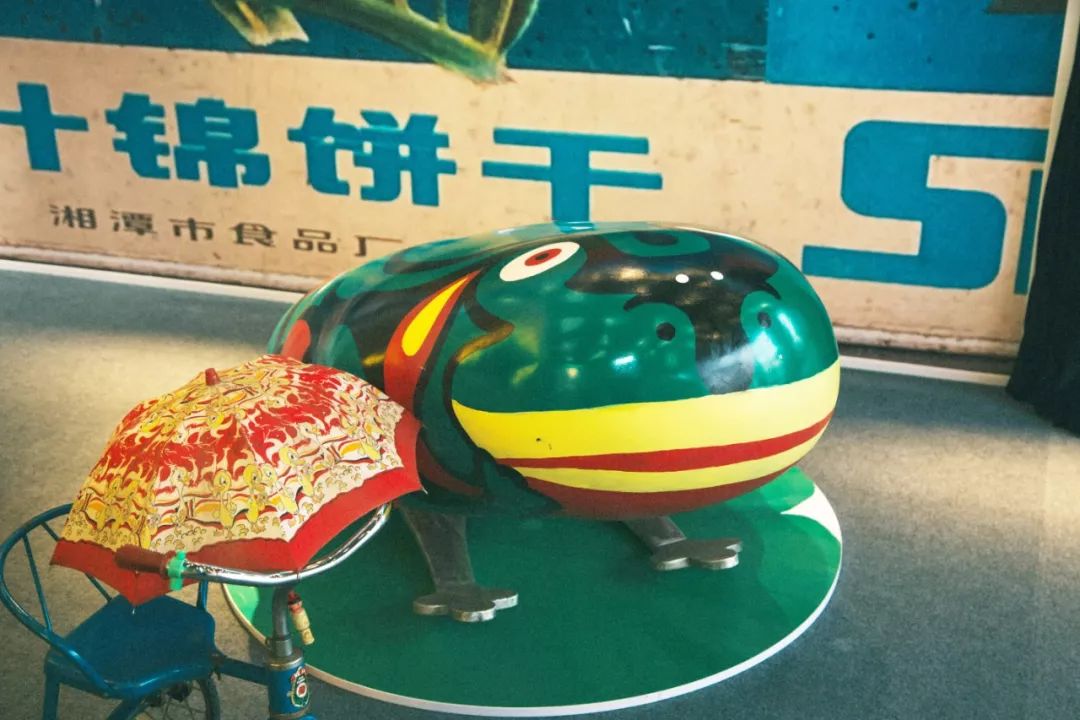 80'年代的复古快闪店满满的都是国际范儿｜国潮范这么闪 美陈网站 美陈前沿 