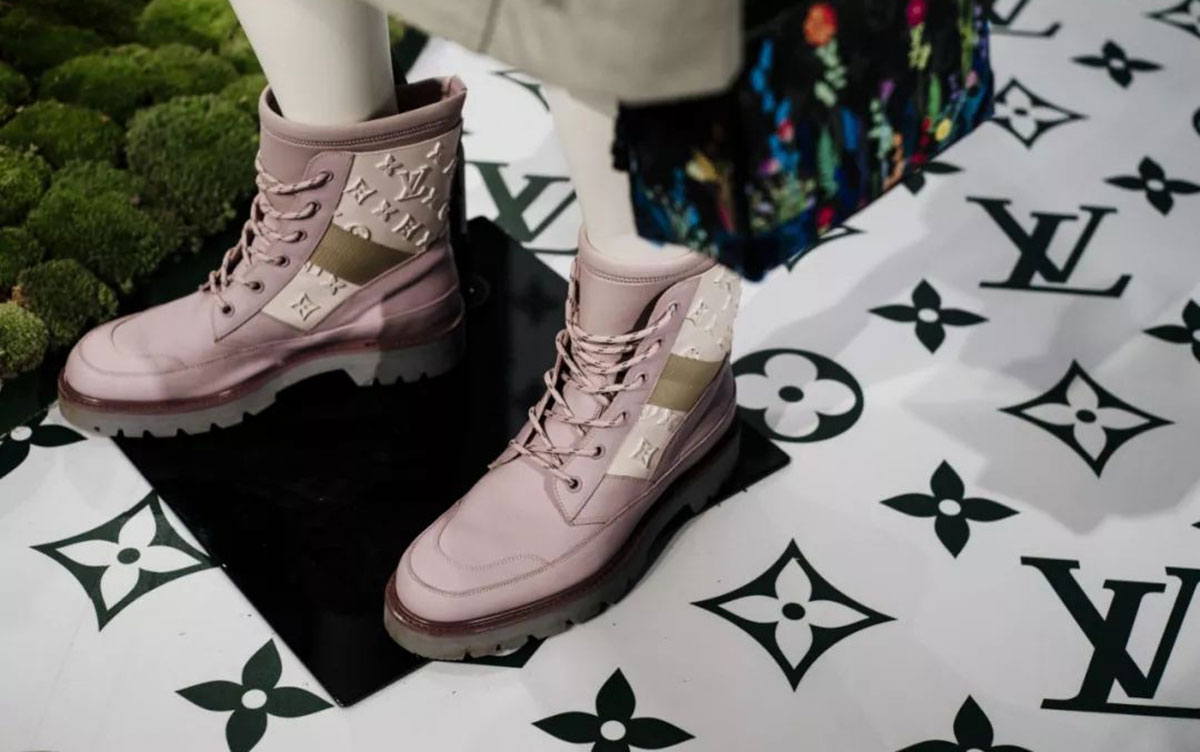 LV上海这家限时快闪店活动换装成绿意盎然奢华质感的游乐场 美陈网站 美陈前沿 