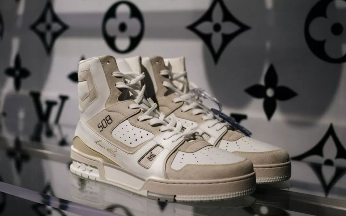 LV上海这家限时快闪店活动换装成绿意盎然奢华质感的游乐场 美陈网站 美陈前沿 