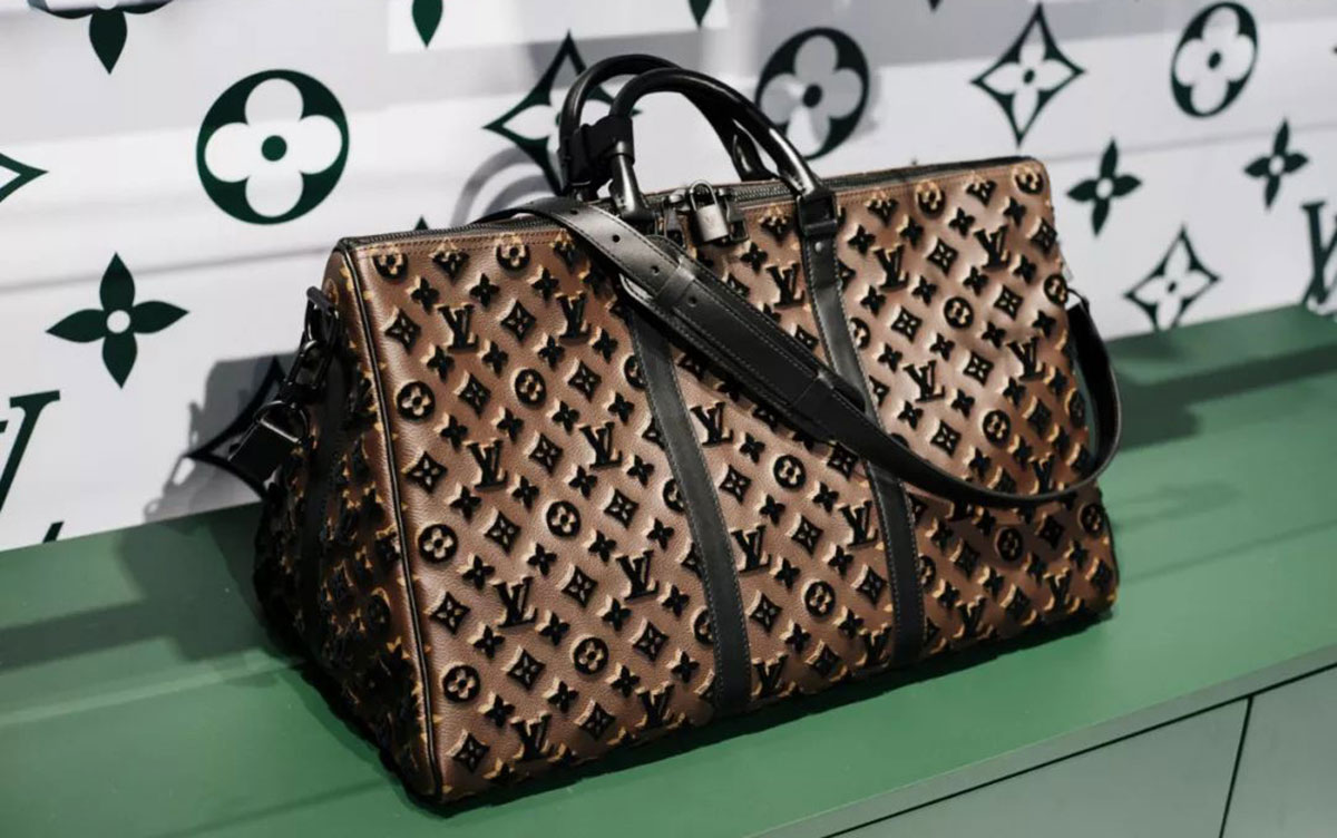 LV上海这家限时快闪店活动换装成绿意盎然奢华质感的游乐场 美陈网站 美陈前沿 