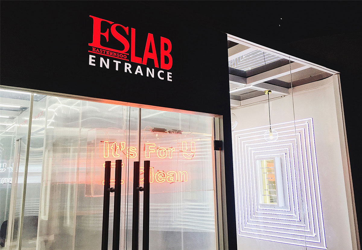 Easternsoo快闪店活动以一个未来感的容器体现了一个生态系统 美陈网站 美陈前沿 