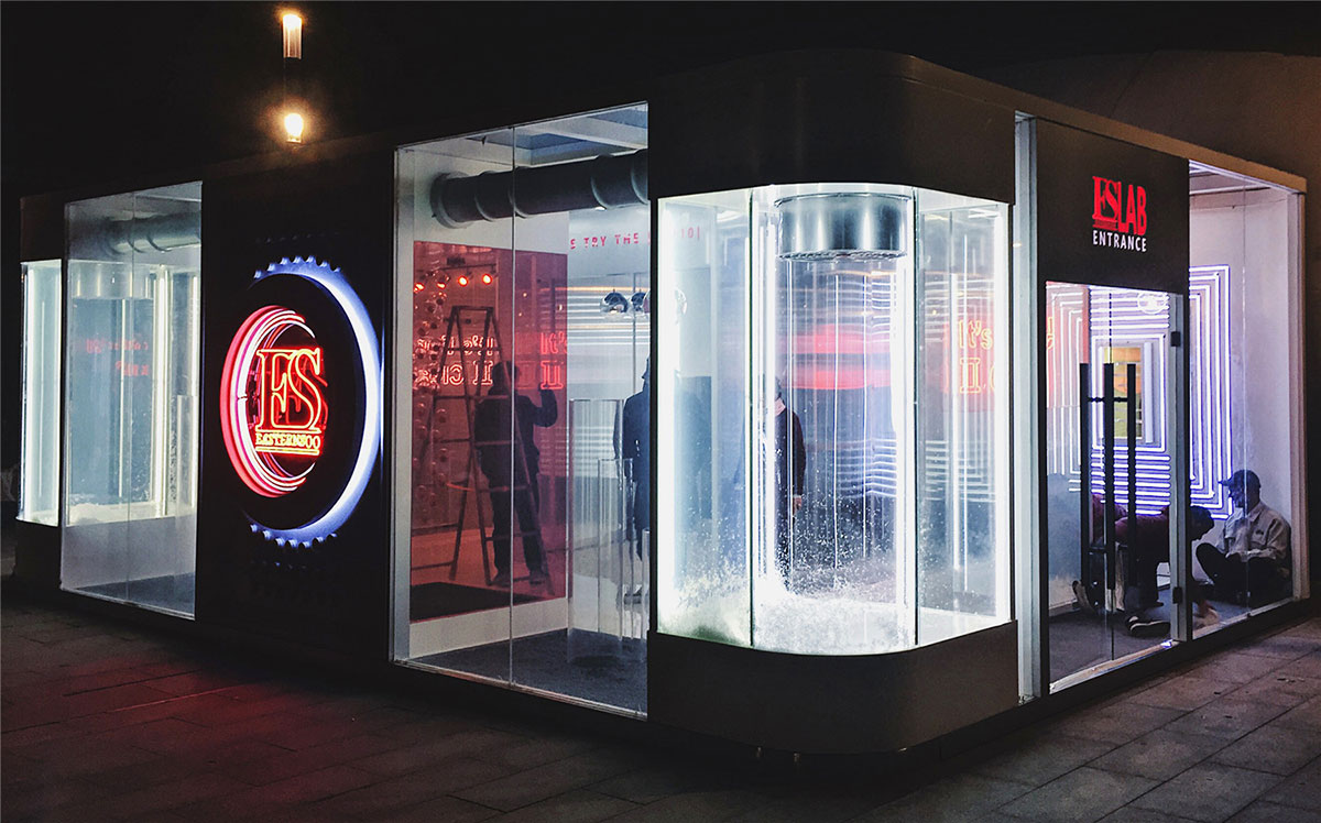 Easternsoo快闪店活动以一个未来感的容器体现了一个生态系统 美陈网站 美陈前沿 