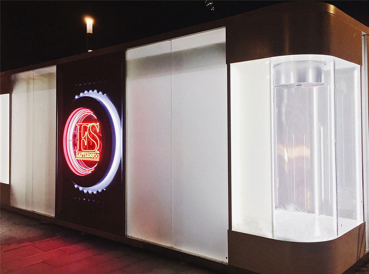Easternsoo快闪店活动以一个未来感的容器体现了一个生态系统 美陈网站 美陈前沿 
