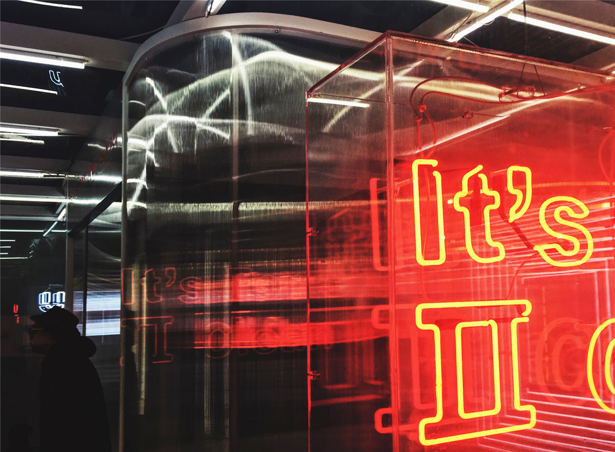 Easternsoo快闪店活动以一个未来感的容器体现了一个生态系统 美陈网站 美陈前沿 