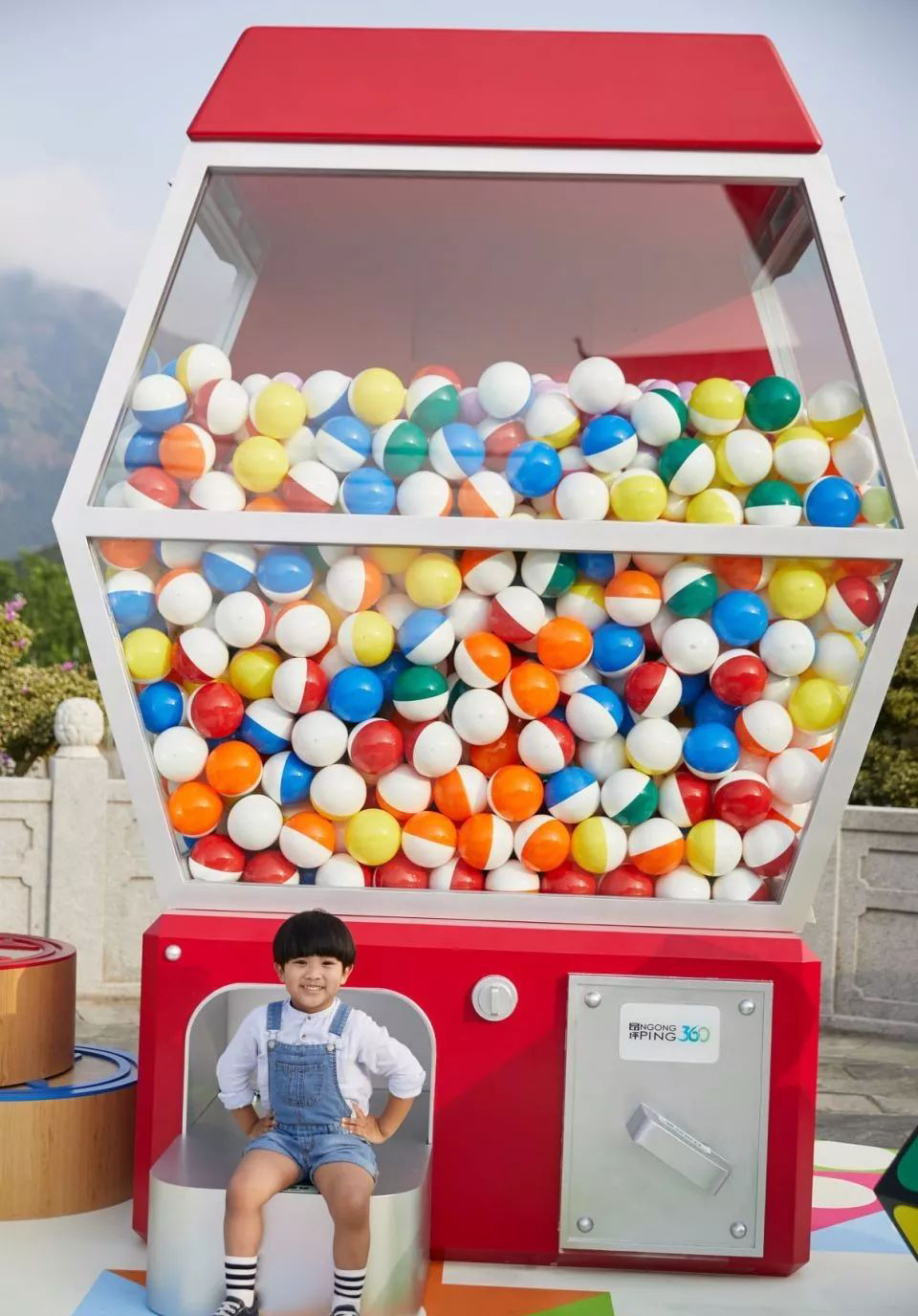 大型互动主题快闪店展览带你重拾童心，回味儿时游乐场的欢乐 美陈网站 美陈前沿 