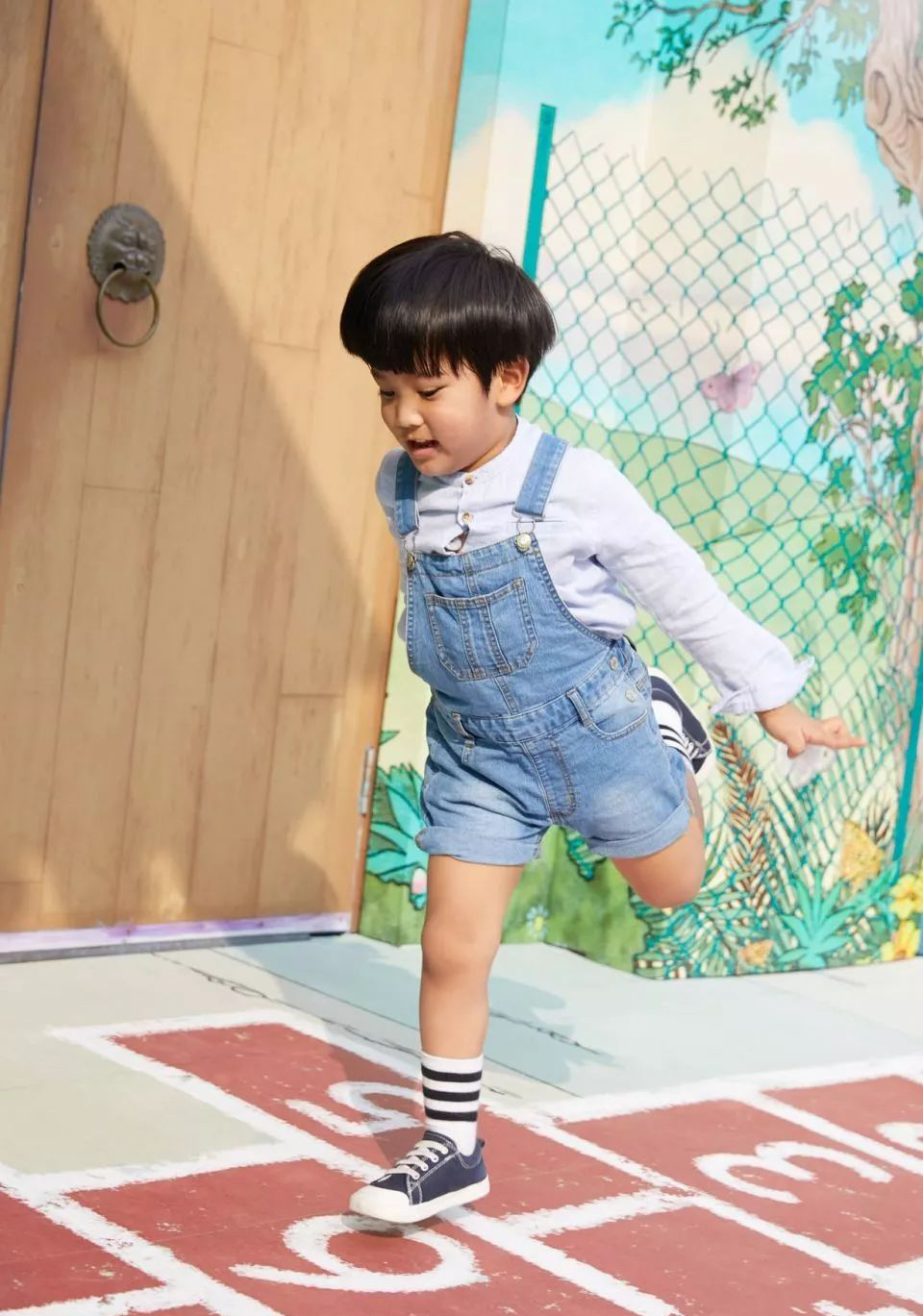 大型互动主题快闪店展览带你重拾童心，回味儿时游乐场的欢乐 美陈网站 美陈前沿 