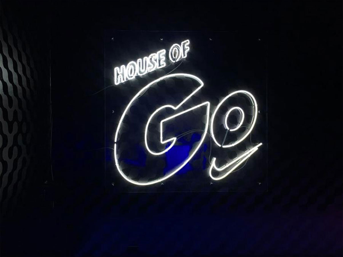 芝加哥快闪店活动策划了一个多彩的卡通仙境，在这里跑步可美了 美陈网站 美陈前沿 