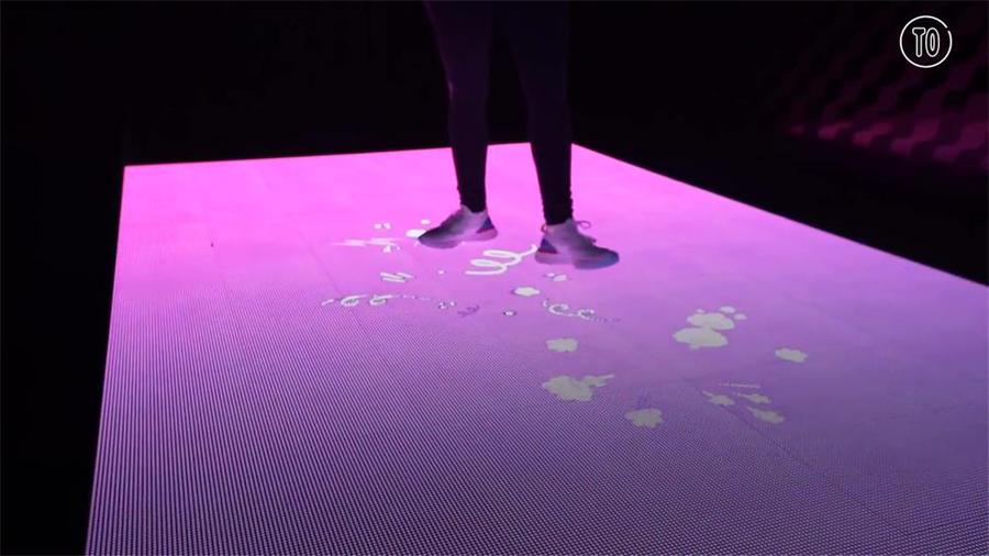 芝加哥快闪店活动策划了一个多彩的卡通仙境，在这里跑步可美了 美陈网站 美陈前沿 