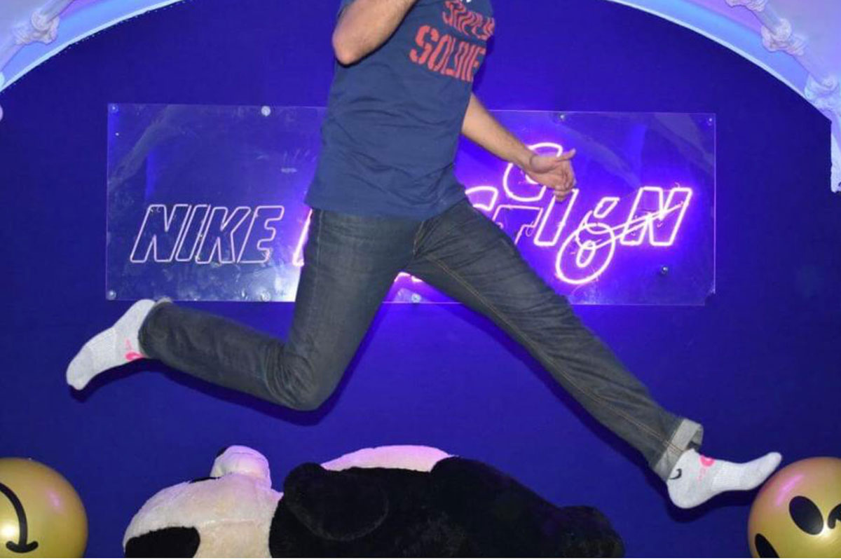 芝加哥快闪店活动策划了一个多彩的卡通仙境，在这里跑步可美了 美陈网站 美陈前沿 