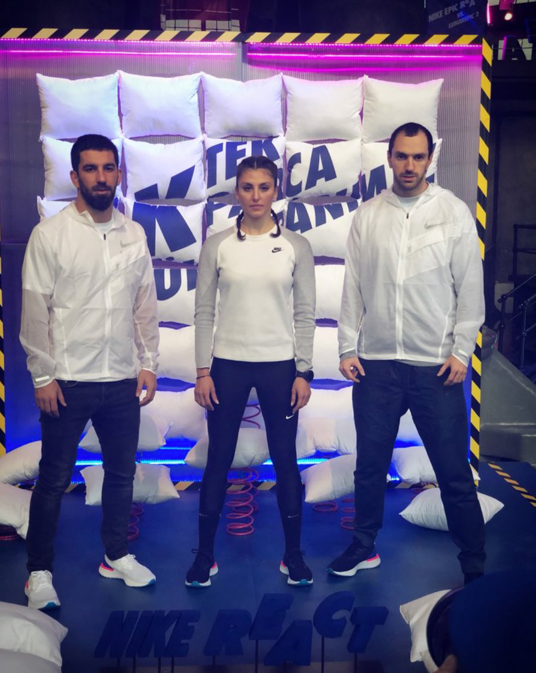 芝加哥快闪店活动策划了一个多彩的卡通仙境，在这里跑步可美了 美陈网站 美陈前沿 