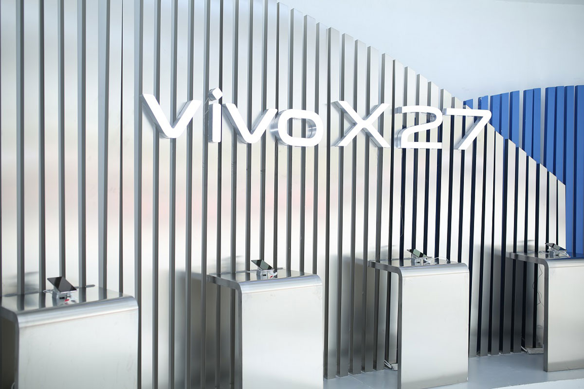 手机快闪店活动请了雪糕姑娘给你解解暑，满满都是幻彩冰爽 美陈网站 美陈前沿 