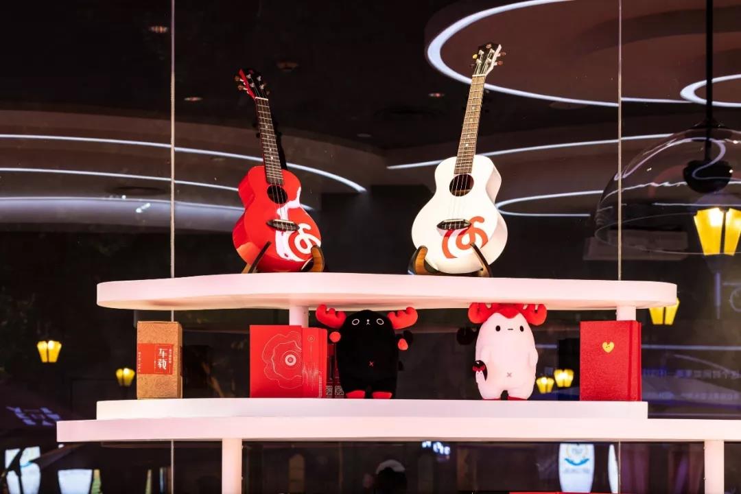 咖啡和音乐牵手的快闪店活动给每个人心中设了一座楽岛 美陈网站 美陈前沿 