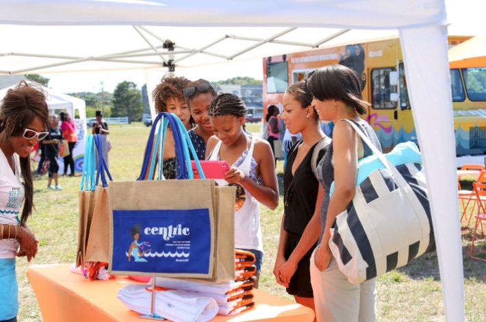 移动式快闪店活动主角竟是一辆礼品卡车，游击派对活动开播咯 美陈网站 美陈前沿 