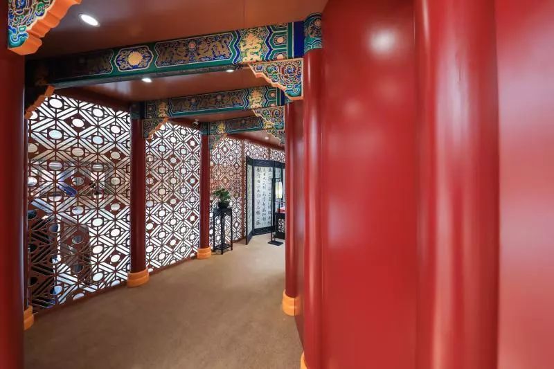 跨越时空 融合新生，快闪店会展活动传递了东方美学与西方艺术的文化交融 美陈网站 美陈前沿 