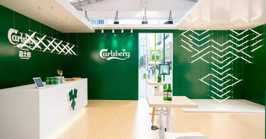 啤酒快闪巡回展览活动被“啤酒花马扎灯”艺术装置打扮得格外美好 美陈网站 美陈前沿 