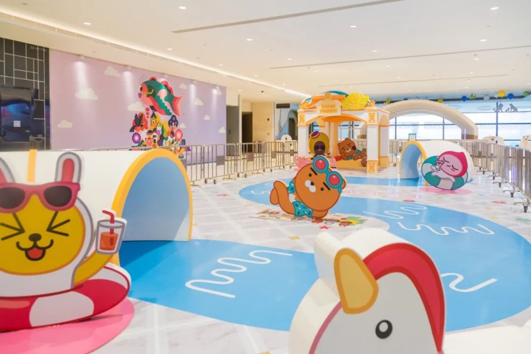 高颜值卡通主题沉浸式快闪店展览活动太粉嫩了，惊喜萌力来袭 美陈网站 美陈前沿 