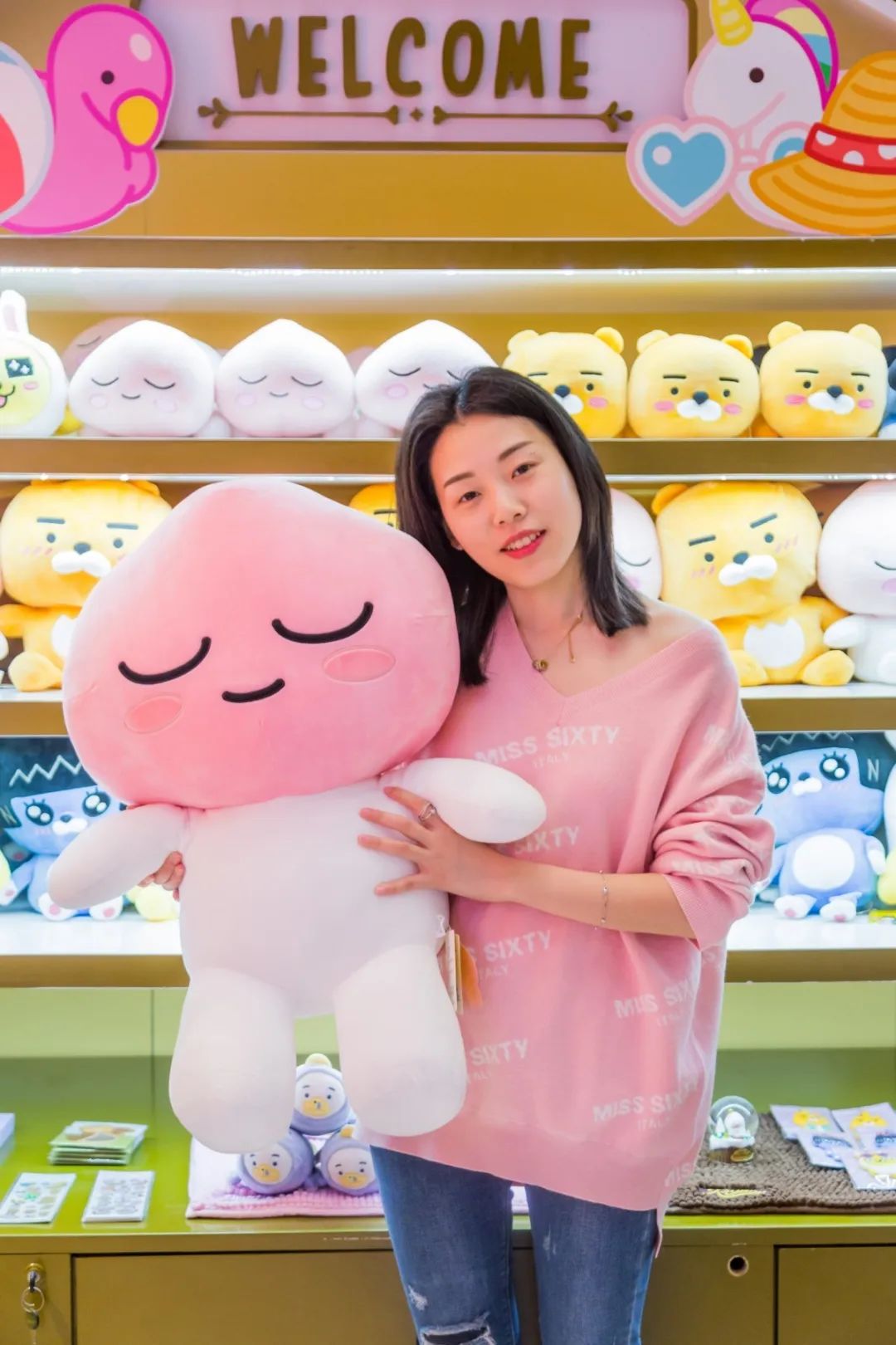 高颜值卡通主题沉浸式快闪店展览活动太粉嫩了，惊喜萌力来袭 美陈网站 美陈前沿 