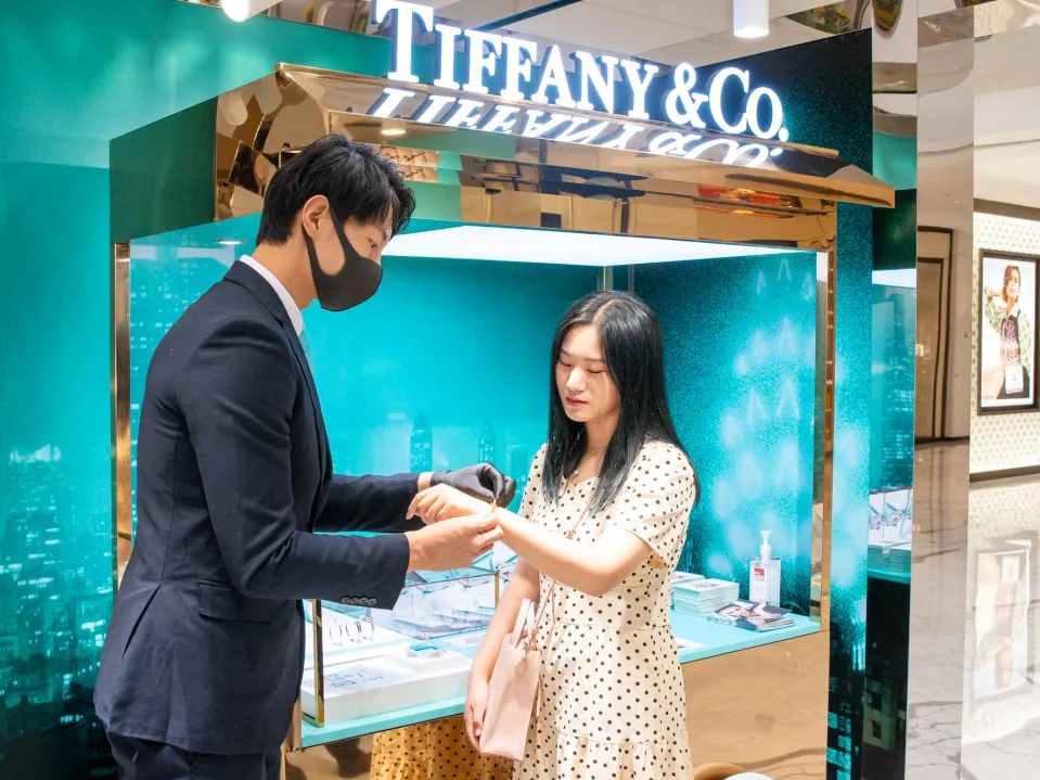 Tiffany限时体验展览活动把广告大片中的摩登纽约变为了现实，酷！ 美陈网站 美陈前沿 