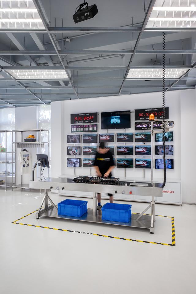 实验室主题的潮牌集合快闪店展览活动策划太街头范了，酷！ 美陈网站 美陈前沿 