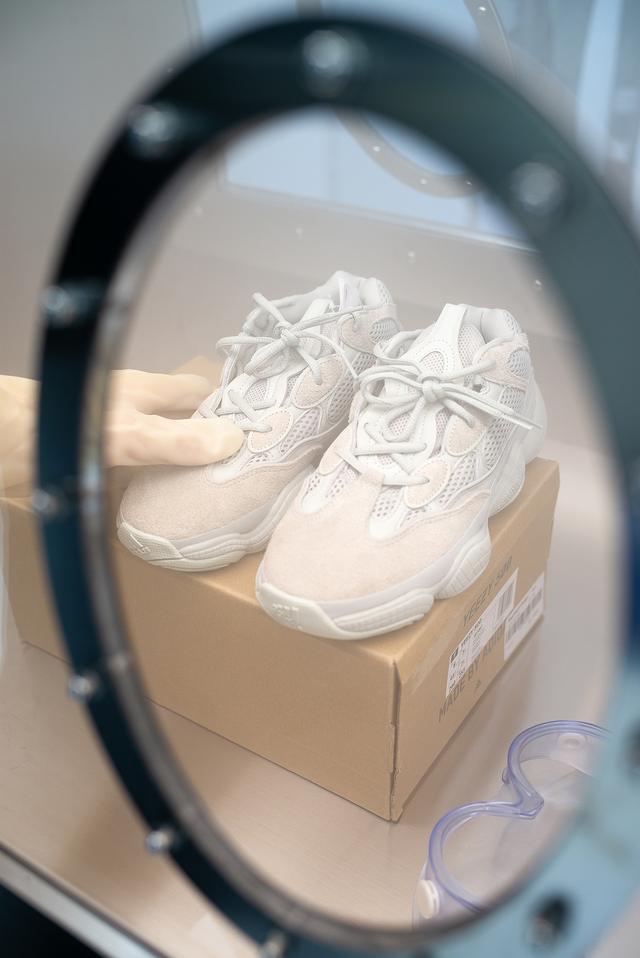 实验室主题的潮牌集合快闪店展览活动策划太街头范了，酷！ 美陈网站 美陈前沿 