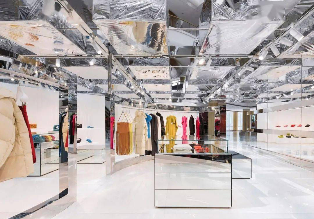 Bottega Veneta早秋发布会暨快闪展览活动反其道而行之，隐身了 美陈网站 美陈前沿 