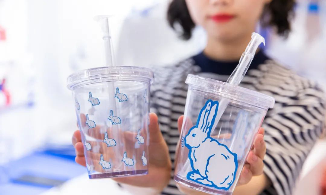 大白兔冷饮快闪店活动亮相成都，策划的五大IP装置满是儿时记忆 美陈网站 美陈前沿 