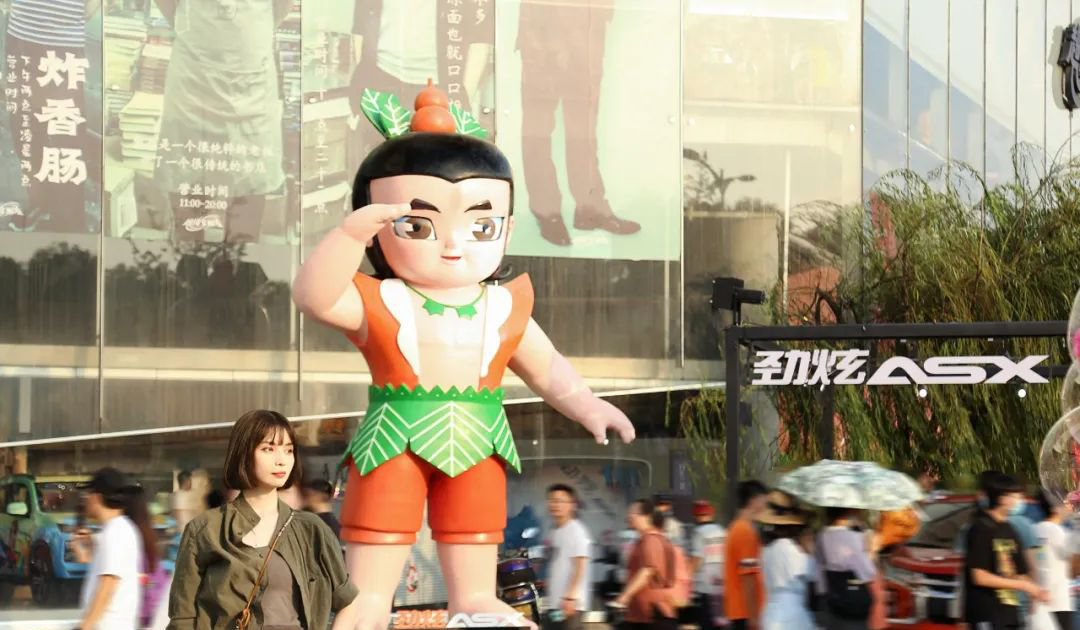 三菱和葫芦兄弟联手的快闪店活动策划瞬间唤醒孩子气 美陈网站 美陈前沿 