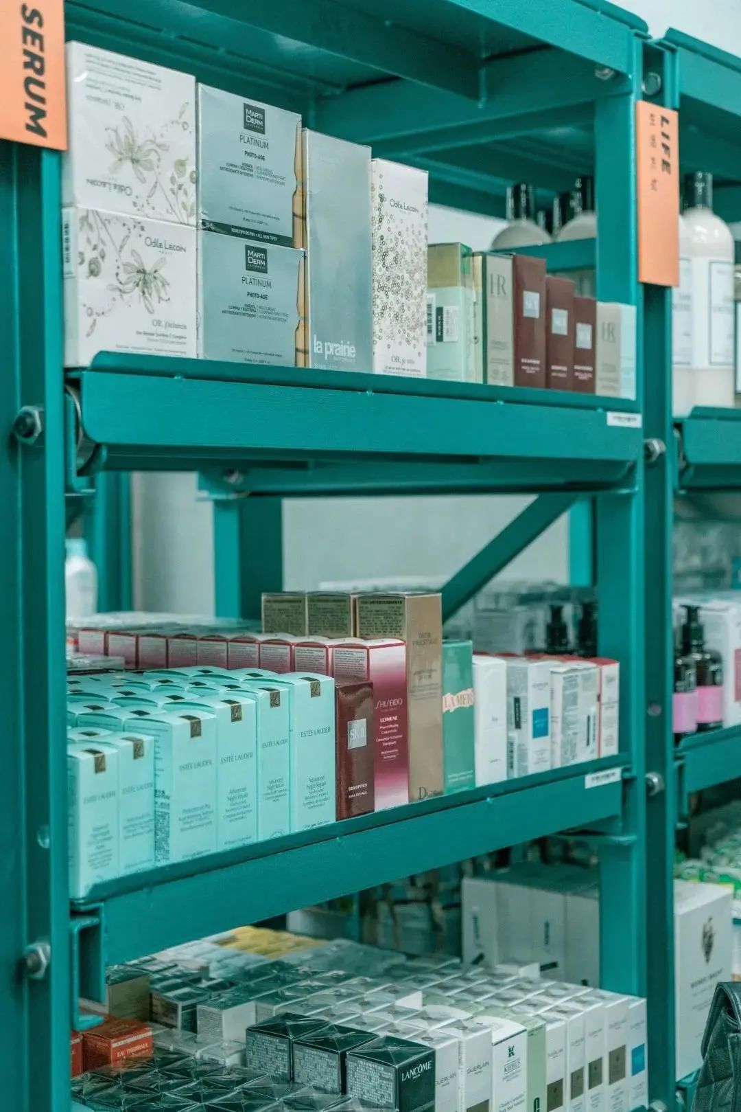 赛博朋克的快闪活动策划要你欣赏星球坠入地球的平行宇宙世界 美陈网站 美陈前沿 