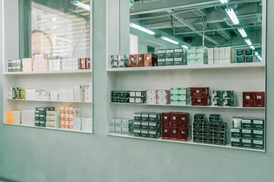 赛博朋克的快闪活动策划要你欣赏星球坠入地球的平行宇宙世界 美陈网站 美陈前沿 