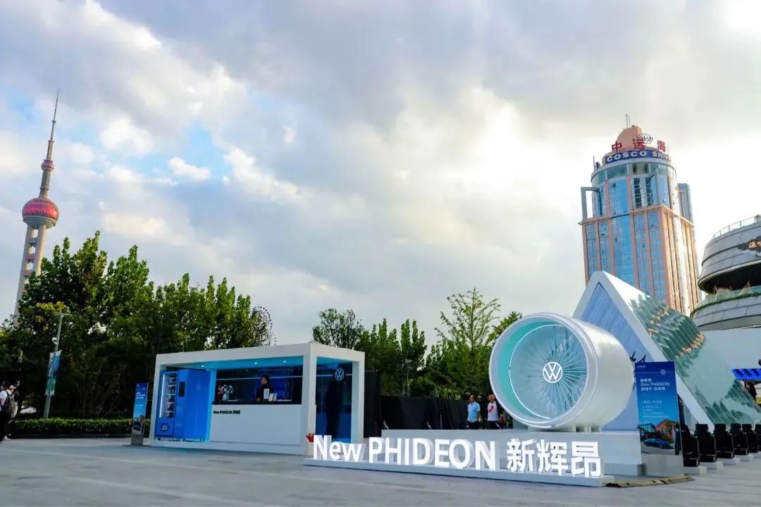 新辉昂空悬概念快闪展览活动策划的空悬隧道体验感超赞 美陈网站 美陈前沿 