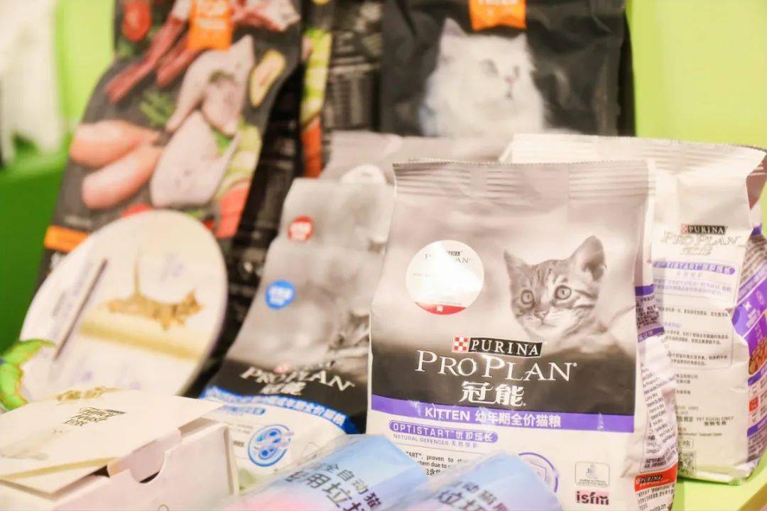 天猫双十一预售选品快闪店活动策划满屏的珊瑚红太震撼了 美陈网站 美陈前沿 