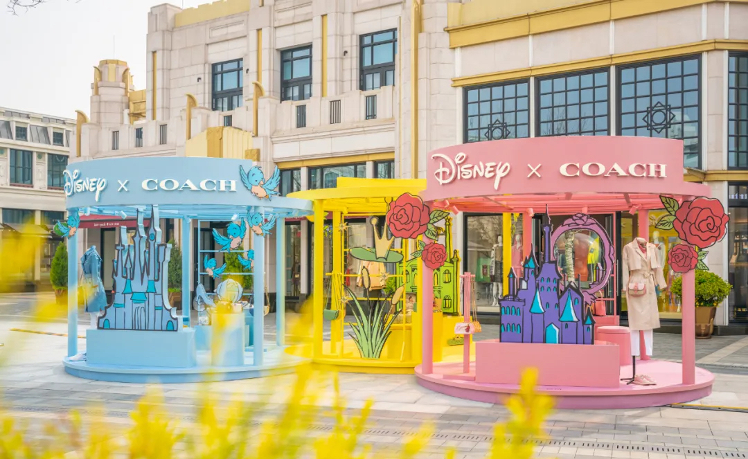 COACH×迪士尼闪耀自我魅力快闪店活动策划为你圆一场公主梦 美陈网站 美陈前沿 