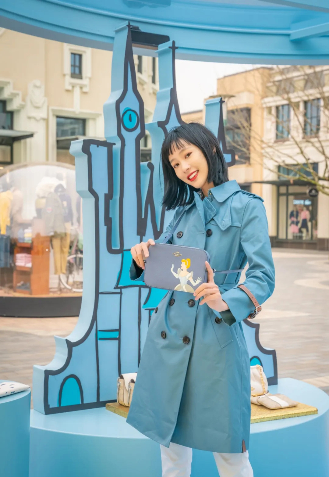 COACH×迪士尼闪耀自我魅力快闪店活动策划为你圆一场公主梦 美陈网站 美陈前沿 