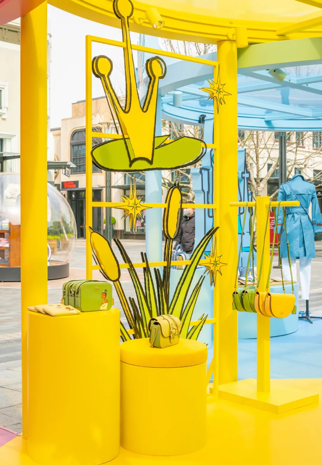 COACH×迪士尼闪耀自我魅力快闪店活动策划为你圆一场公主梦 美陈网站 美陈前沿 