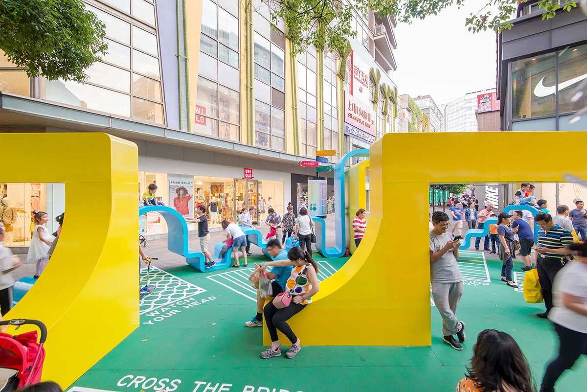 以互动为主导的美陈设计更能吸引游客驻留，同样也带动了周围的商圈 美陈网站 美陈前沿 