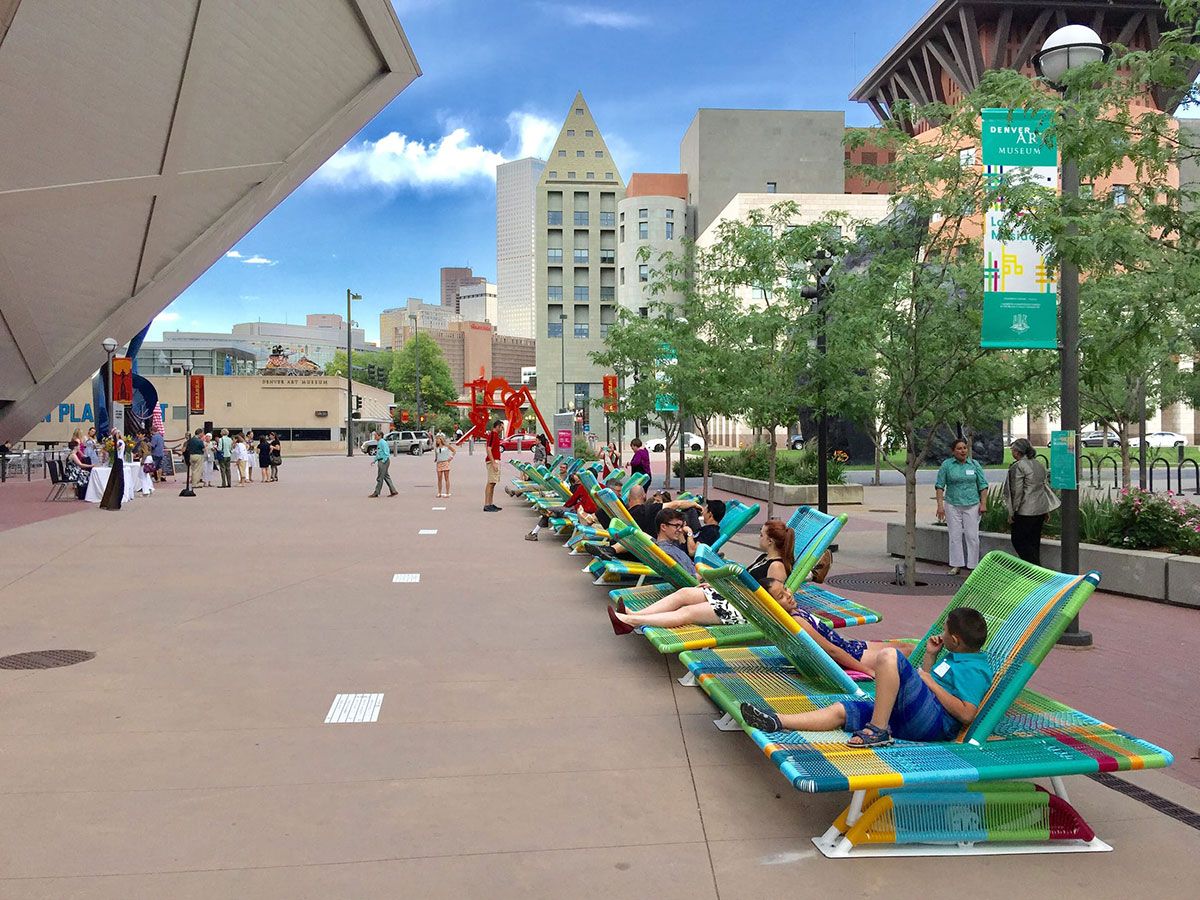 丹佛艺术博物馆对面的这个互动美陈设计，居然还能敲击出属于自己的个性化声音 美陈网站 美陈前沿 