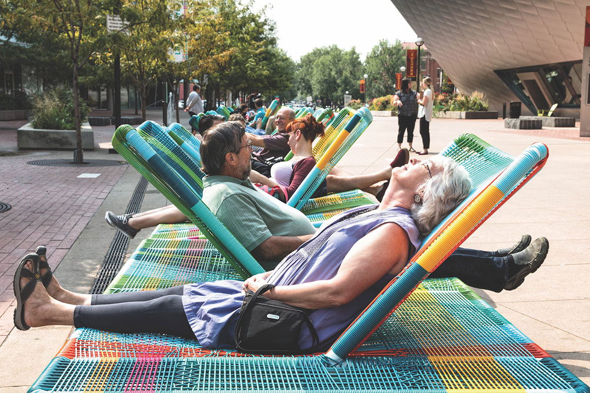 丹佛艺术博物馆对面的这个互动美陈设计，居然还能敲击出属于自己的个性化声音 美陈网站 美陈前沿 